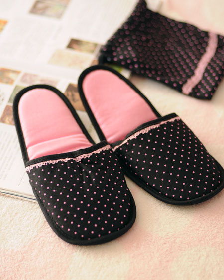 家居冬季日用品百貨 創(chuàng)意拖鞋感受冬季的溫暖 圖